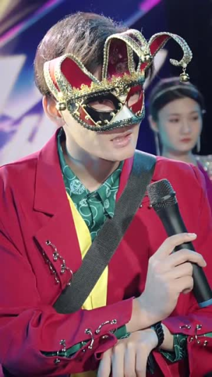 隐退十年，开口唱歌轰动全国（82集）最热短剧推荐