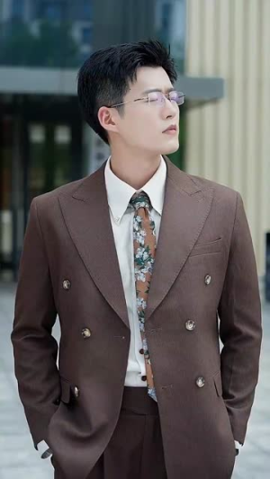 女扮男装后我掰弯了闪婚总裁（80集）好看的短剧