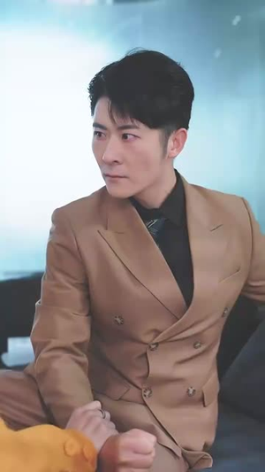 爸妈宠爱养子!断亲后我马上爆身份(31集) 爸妈宠爱养子!断亲后我马上爆身份(31集)短剧追不停