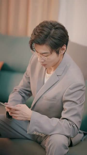 【丑女逆袭】33集在线短剧全集畅快看