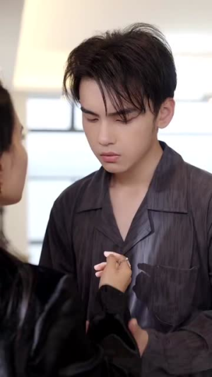 【救命腹黑奶狗弟弟太绿茶】72集免费在线看短剧完整版