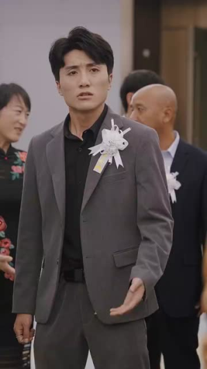 【身份曝光后，不孝子痛哭流涕】66集全网免费短剧在线看