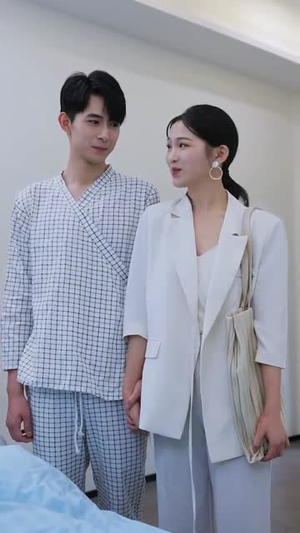 【她在寒风中绽放】87集免费短剧在线赏看