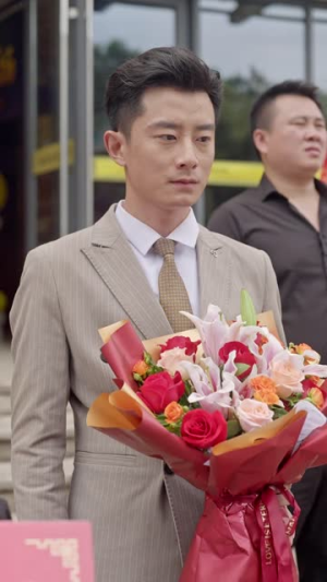 【新：举头望明月】30集免费短剧全集在线赏看