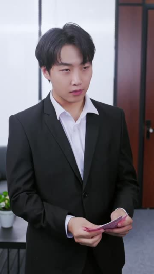 【职场逆袭遇佳人】80集在线短剧免费全集看