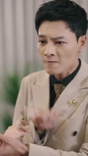 【拥她入深渊】54集高清短剧免费观览