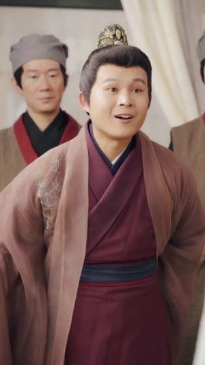 【陛下，皇后又带崽搬敌人宝库去了】66集短剧免费在线全集追看