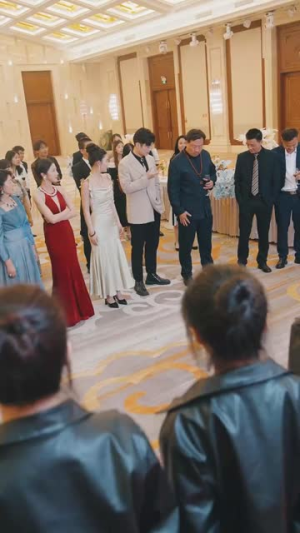 【离婚当晚前妻脸被打肿了】60集短剧在线免费畅看