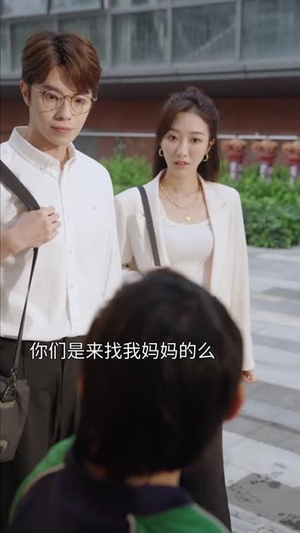 【热点女王】12集短剧在线畅享观看