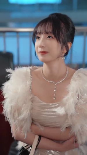 【我用两个学分攻略高冷校草】81集短剧免费在线随心观