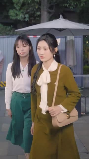 【重回那夜校花你听我狡辩】100集在线短剧免费畅看