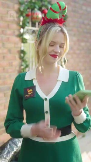 【美国首富爱上在汉堡店端盘子的我（热门短剧英语中字）】40集短剧免费全集线上赏