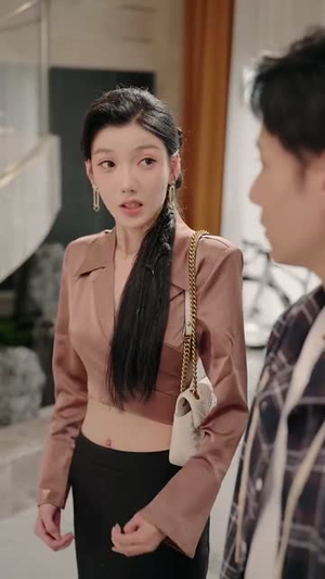 刚分手被姐姐拉去相亲（73集）最火爆的短剧