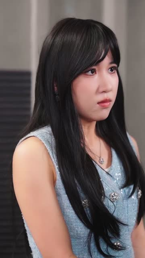 【我的房东是偶像歌手】80集短剧免费在线观览