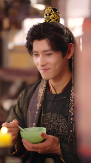 【鸢尾映朱门】80集优质短剧免费在线赏