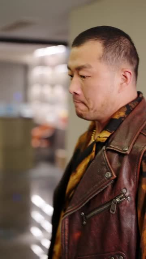 【全港围剿：她继承了丈夫遗志】84集免费短剧全集在线播放