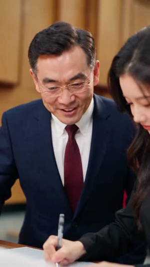 青青田园暖，归乡千金开荒养全村第8季（115集）追风的女孩短剧